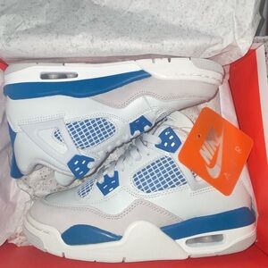 Air Jordan 4s retro military blue | Brand New with box and bag